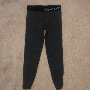 XS CALVIN KLEIN PERFORMANCE GRAY CROPPED LEGGINGS